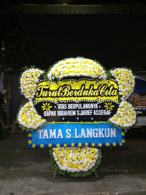Papan Bunga Duka di Pelayangan